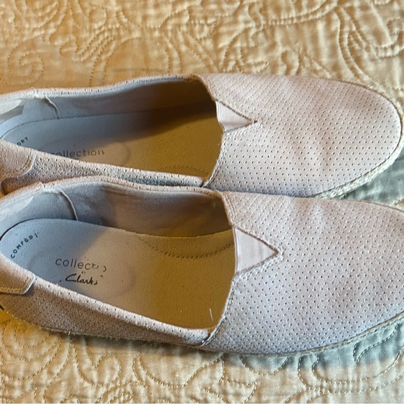 Clarks - Picture 2 of 4